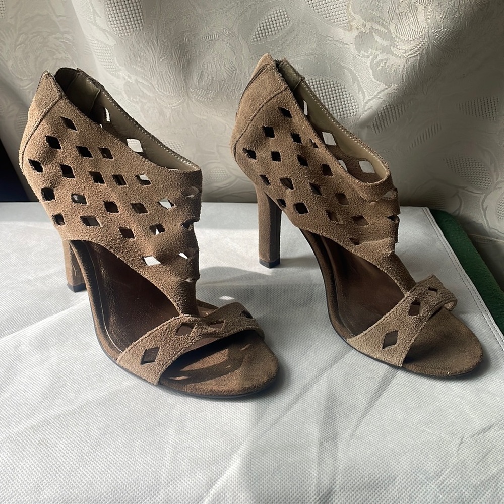 STEVE MADDEN Tan Zip Geometric Suede Open Toe Heels Sandals size 8.5